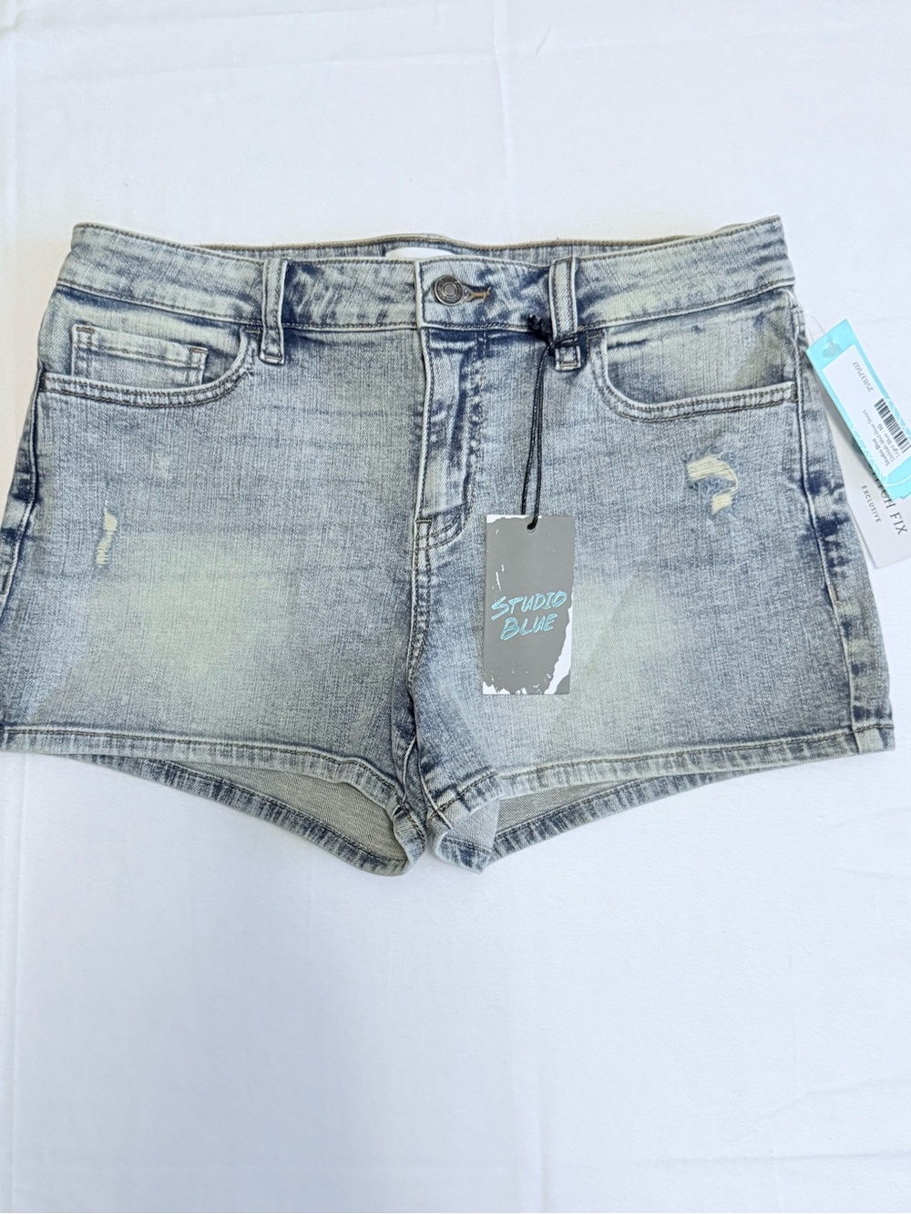 Studio Blue Denim Shorts Size 30 NWT Light Wash Distressed Stretch Jean Shorts